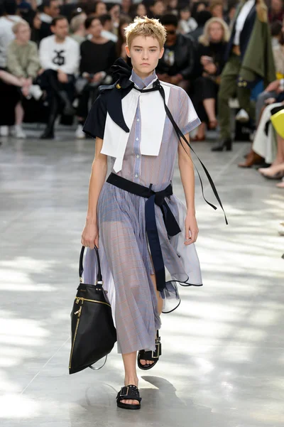 Look 17